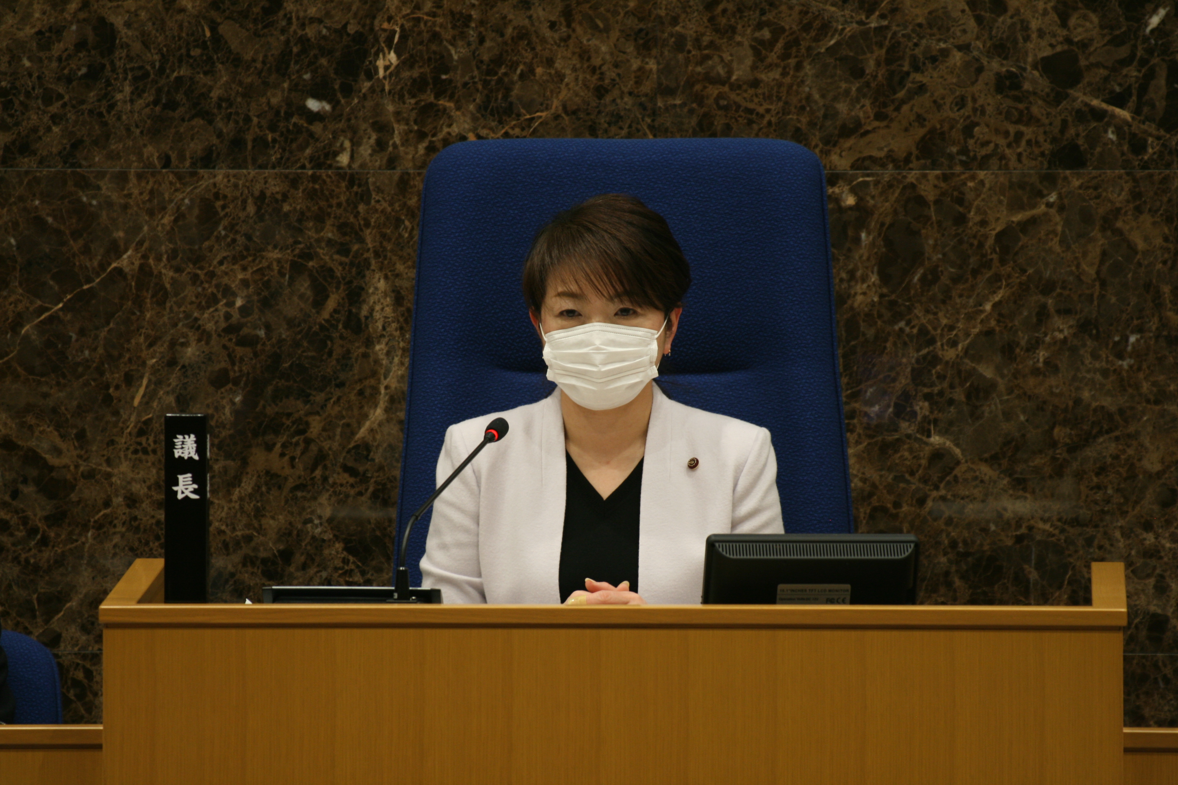 定例会 議長席にて